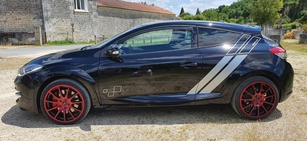 Renault Megane — 3